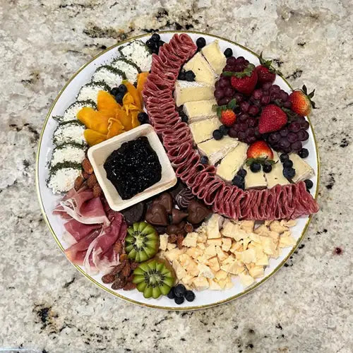 16” Round Grazing Template – Serves 5 to 6 Guests